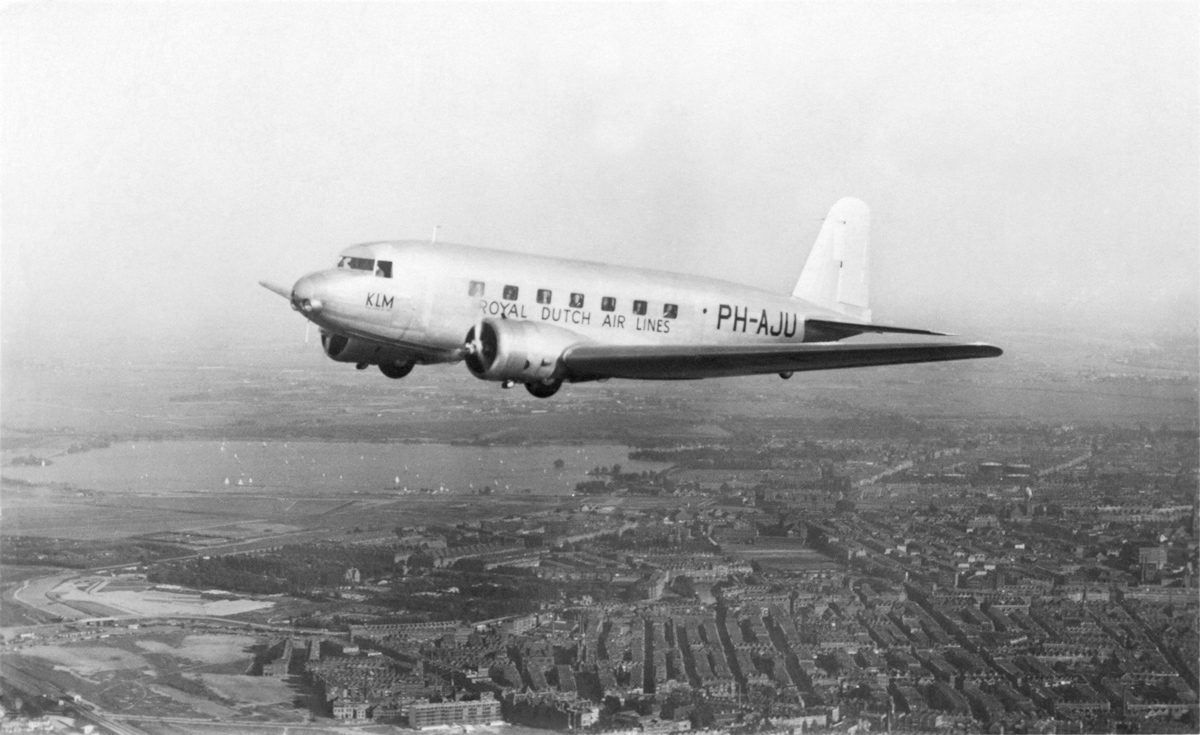  KLM DC-2 (PH-AJU) publicity flight over Rotterdam 