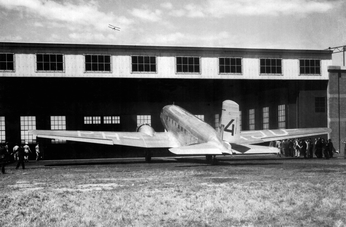  The KLM Uiver DC-2 taxiing into the hangar at Laverton (Lawton/Bishop Collection) 