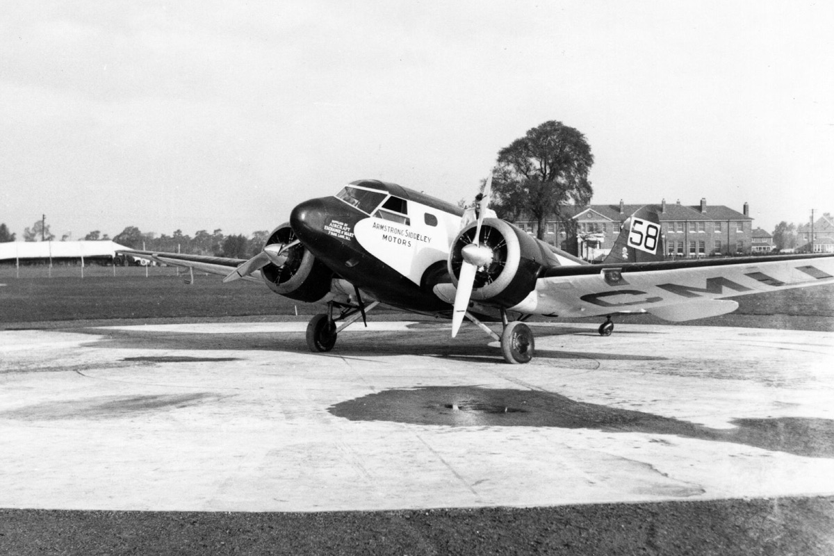  Airspeed AS-8 Viceroy flown by Capt T. Neville Stack and Sidney Turner (did not finish) 