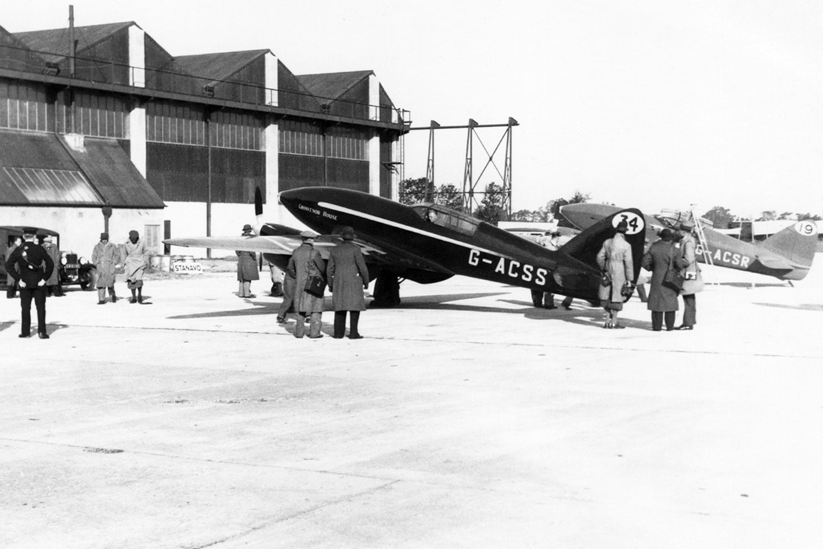 de Havilland DH.88s 'Grosvenor House' (Scott/Campbell Balck) and G-ACSR (Cathcart-Jones/Waller) at Mildenhall 