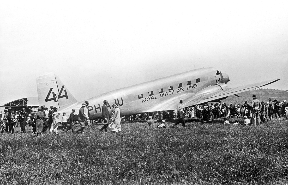  The KLM 'Uiver' DC-2 at Cootamundra on the return flight to the Netherlands 