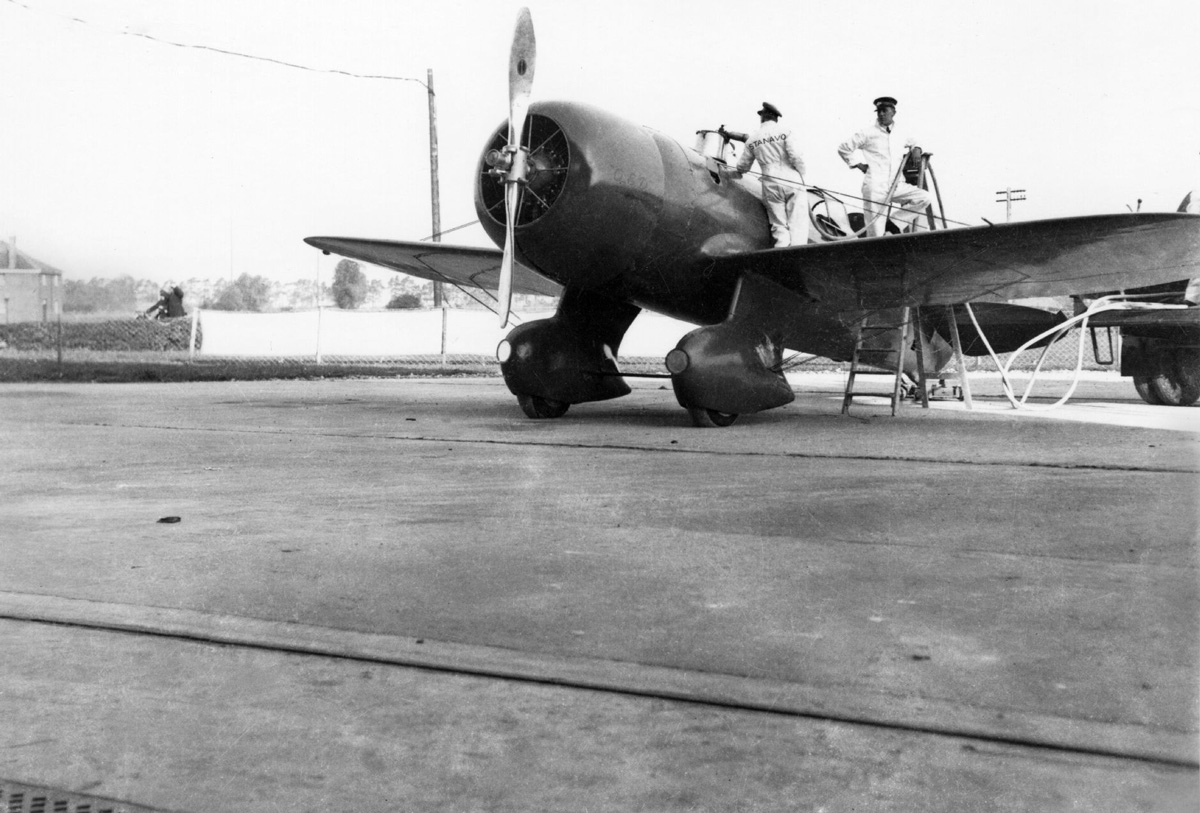  Jacqueline Cochran's Granville Gee Bee R-6H 'Q.E.D.' being fueled at Mildenhall (did not finish) 