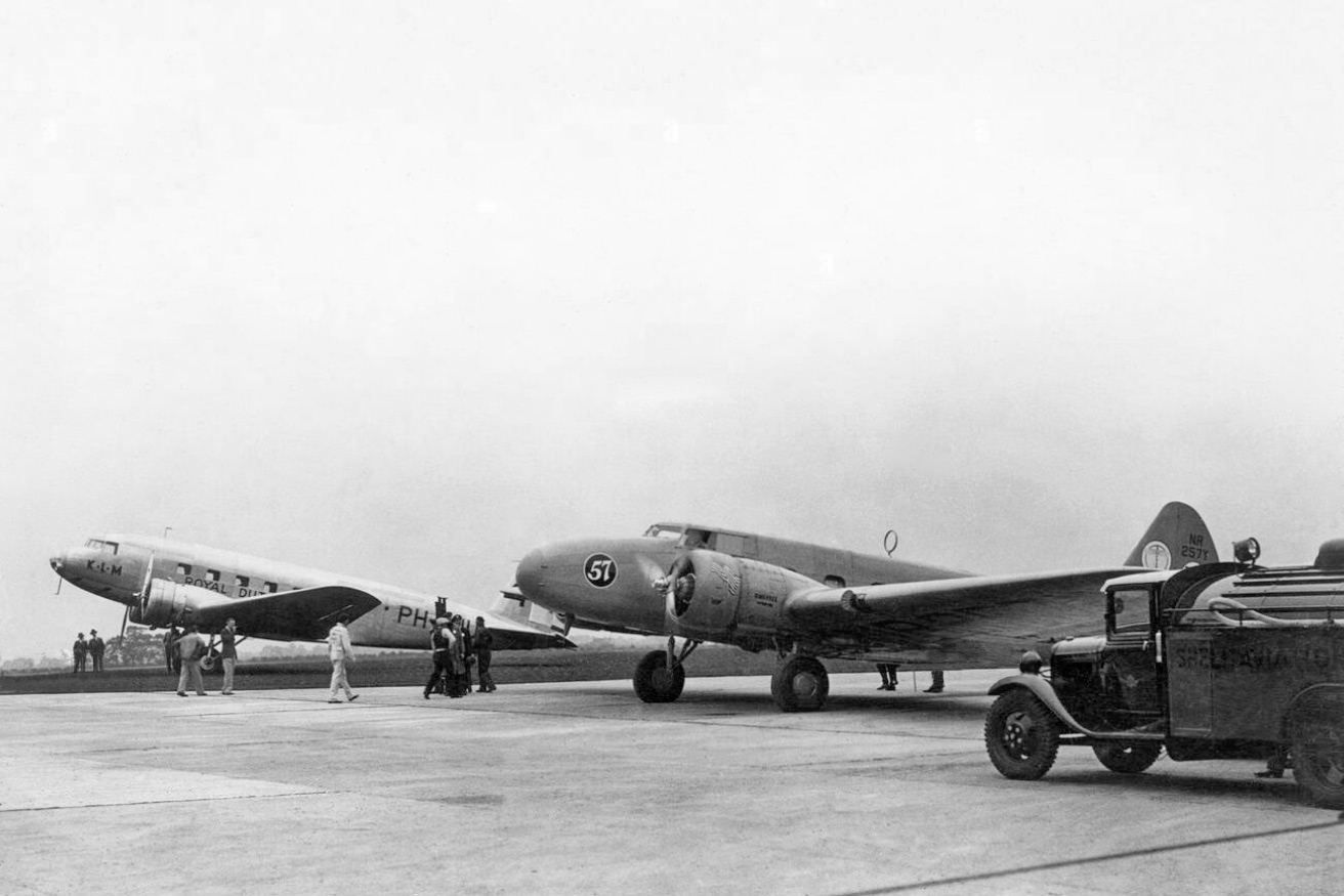  The KLM DC-2 'Uiver' and the Boeing 247D 'Warner Bros Comet'  at Mildenhall 
