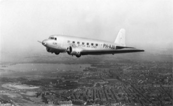  KLM DC-2 (PH-AJU) publicity flight over Rotterdam 