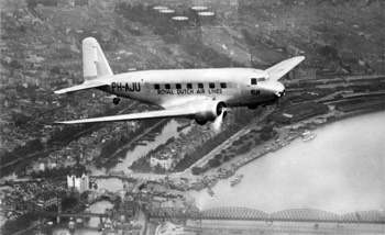  KLM DC-2  (PH-AJU) publicity flight over Rotterdam 