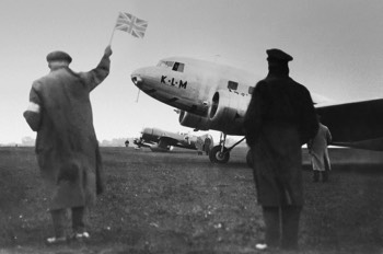  KLM 'Uiver' DC-2 at the starting line, Mildenhall UK (Jackling collection) 