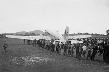  KLM 'Uiver' DC-2 being hauled from mud at Albury Racecourse (ARM-12.998) 
