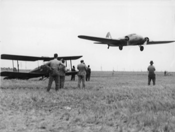  The Boeing 247D 'Warner Bros Comet' landing at Laverton (State Library VIC) 