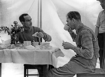  Tom Campbell Black (L) and Charles Scott (R) having lunch at Charleville (State Library QLD) 