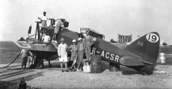  Owen Cathcart-Jones and Ken Waller refuelling their de Havilland DH.88 at Baghdad 